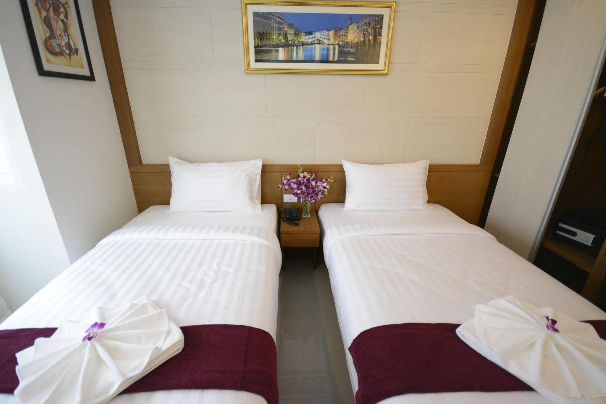 The Patong Center Hotel Exterior foto